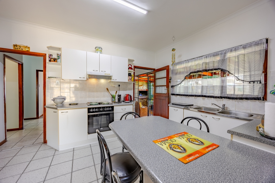 3 Bedroom Property for Sale in Bothasig Western Cape